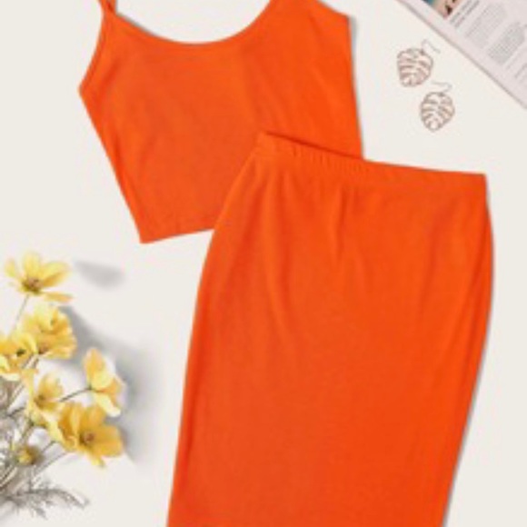 Clothes - Picture 4 of 16